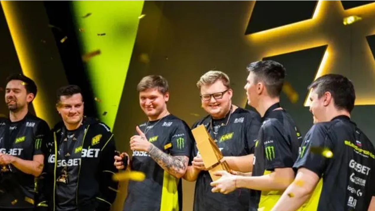 有人冉冉升 有人冉冉升